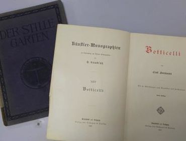 Пожилой букинист задержан с антикварными книгами на таможне